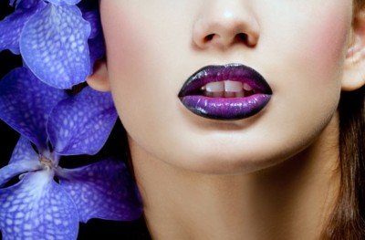 ހޫނު މޫސުމާ އެންމެ ގުޅޭ ލިޕްސްޓިކް ކުލަތައް