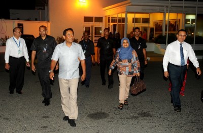 ރައީސްގެ ދެކަނބަލުން މެލޭޝިޔާ އަށް