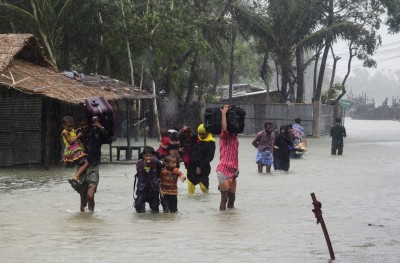 ތޫފާން "ރޯނުން" ސަލާމަތްވުމަށް ބަންގްލަދޭޝްގެ ބައި މިލިއަން މީހުން ރައްކާތެރިކަމުގެ ހިސާބުތަކަށް