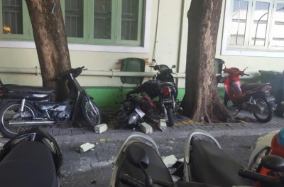 ހުރަވީ ބިލްޑިންގެ ކޮންކްރިޓްގަނޑެއް ވެއްޓި މީހަކަށް އަނިޔާވެއްޖެ