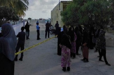 ޓީޗަރު ހައްޔަރުކުރީ ޓެރަރިޒަމް ޕްރޮމޯޓްކުރާ ކަމުގެ ތުހުމަތުގައި