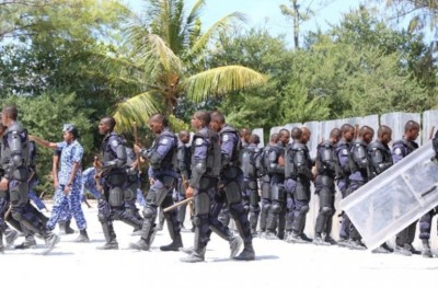 މަސްއޮޑިގެ އަށް ވަން ބައެއް ފުލުހުންނާ މެދު ފިޔަވަޅު އަޅައިފި