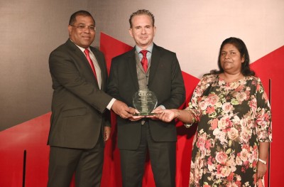 ބީއެމްއެލް އަށް "މޯސްޓް އިނޮވޭޓިވް ބޭންކިން ޓީމް" އެވޯޑު