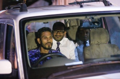 ރިޔާސީ ލޯންޗުގައި އެއްޗެއް ގޮއްވާލި މައްސަލާގައި އަދީބު 15 އަހަރަށް ޖަލަށް