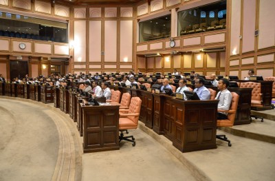 ވިޔަފާރިތަކަށް ފަންޑު ހޯދައިި ދިނުމަށް މަގުފަހިކުރަން އިސްލާހު ހުށަހަޅައިފި