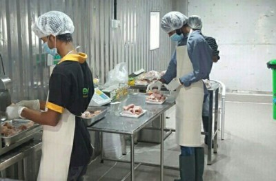 ޔުނައިޓެޑް ފުޑްސް އިން ރައްކާތެރި ގޮތުގައި ކުކުޅު ކޮަށައި ވިއްކަނީ