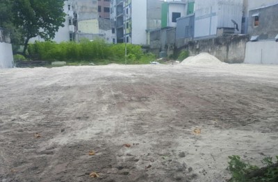 ބޮޑުގެ ހުރި ބިމުގައި ވަގުތީ މިސްކިތެއް އަޅަނީ