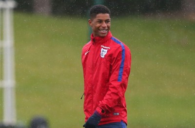 ރެޝްފޯޑަށް ޕެލޭގެ މެސެޖެއް، "ބިރު ނުގަނޭ!"