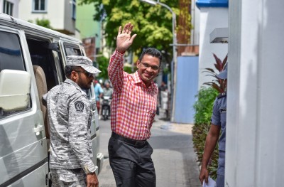 ހަތިޔާރުން ފެނުނު ޑީއެންއޭ ދިމާވީ އަދީބާ، ނާޒިމް ފްރޭމް ކުރިކަން ސާބިތުވެއްޖެ: ވަކީލުން