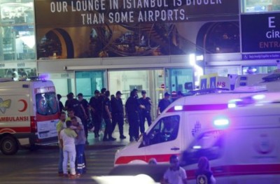 އިސްތަންބޫލް އެއާޕޯޓަށް ޖާނުންފިދާވުމުގެ ހަމަލާއެއްދީ 10 މީހުން މަރާލައިފި