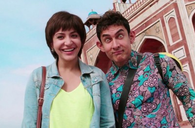 ޝާހްރުކް، އާމިރު އަދި ސަލްމާނަށް އަނުޝްކާގެ ތައުރީފު