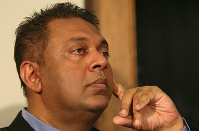 ލަންކާގެ ޚާރިޖީ ވަޒީރުގެ އިތުބާރު ނެތްކަމުގެ ވޯޓެއް ނަގަނީ