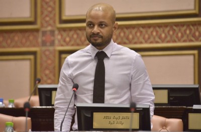 ސުލޫކީ ކޮމެޓީ އަށް ފާރިސް ހާޒިރުވާން އަންގައިފި