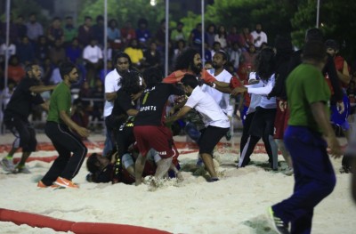 މާރާމާރީ ހިންގައި އެތައް ބަޔަކަށް އަނިޔާވުމުން ބައިބަލާ މުބާރާތް މެދުކަނޑާލައިފި