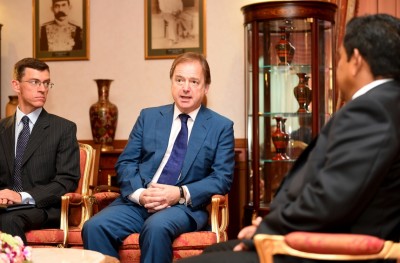 ދިވެހި ސަރުކާރާއި ޖުޑިޝަރީގެ ބައެއް އިސް މީހުން އައުން މަނާކުރަން އެބަ ވިސްނަން: އިނގިރޭސިވިލާތް