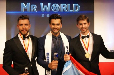 ދުނިޔޭގެ އެންމެ ރީތި ފިރިހެނަކަށް އިންޑިއާގެ ރޯހިތު ކަންޑެލްވާލް