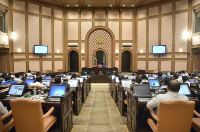 އަދަބު ކަނޑައަޅާ މާއްދާ ނުލާ މާލީ ސެކިއުރިޓީޒްގެ ގާނޫނަށް ހުށަހެޅި އިސްލާހު ކޮމެޓީން ފާސްކޮށްފި