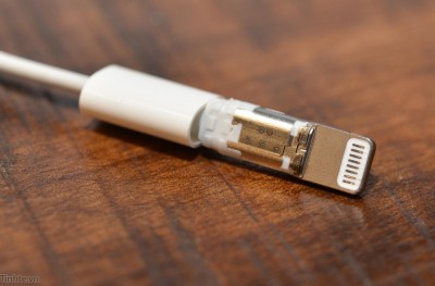 އައިފޯން 7 އަށް ލައިޓްނިން-3.5އެމްއެމް އެޑަޕްޓާ ކޭބަލެއް