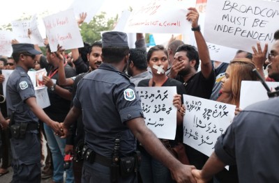 ދައުވާކުރުމެއް ނެތި މީޑިއާތަކަށް ބޮޑެތި އަދަބު ދީ ޖޫރިމަނާ ކުރުމުގެ ބާރު ދެނީ!