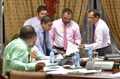 ހިޔާލު ފާޅުކުރުން ހުއްޓުވާ ބިލް އިތުރަށް ހަރުކަށިކޮށް، އާ ޑްރާފްޓެއް ހުށަހަޅައިފި