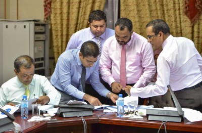 ހިޔާލުފާޅުކުރުމާއި ނޫސްވެރިކަމުގެ މިނިވަންކަން ނިގުޅައިގެންފި