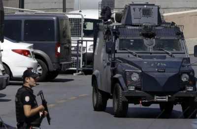 ތުރުކީ ފުލުހުން ކުންފުނިތައް ފާސްކޮށް ސީއޯއީ އިން ހައްޔަރު ކުރަނީ