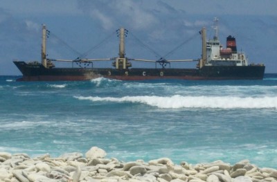 ފުވައްމުލަކު ފަރަށް އެރި ބޯޓަށް ބިޔަ ރާޅު ބިންދަނީ، ފުންކުރެވޭނެ ކަމުގެ އުއްމީދު ކުޑަ