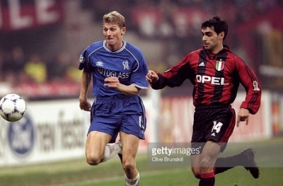 ހާއްސަ މެޗުގައި އާޖެންޓީނާގެ ކުރީގެ ޑިފެންޑަރު އަޔާލާ ކުޅޭ ގޮތަށް ހަމަޖެހިއްޖެ