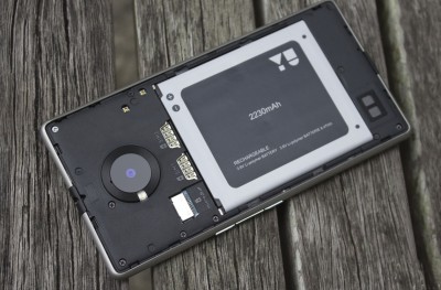 ފޯނު ނިއްވާފައި އޮންނައިރު ބެޓެރީ ބާރުދަނީ ކީއްވެތަ؟