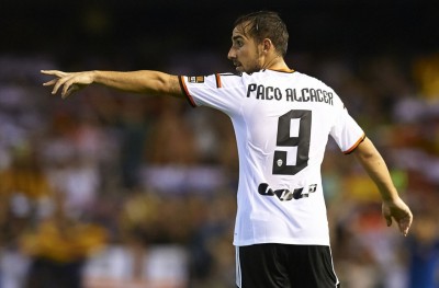 ވެލެންސިއާގެ އަލެސެޔާ ބާސެލޯނާ އަށް