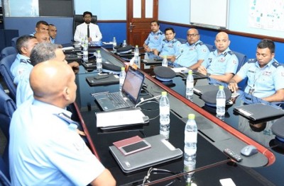 ސަލާމަތީބާރުތަކުން އޮތީ ތައްޔާރަށް، ސަރުކާރަށް ގުޑުން އަރުވާލެވޭނެ ބަޔަކު ނެތް: ހޯމް މިނިސްޓަރު