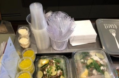 ފްރާންސްގައި ޕްލާސްޓިކް ތަށި މަނާކުރަނީ