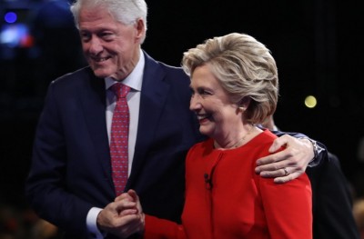 ދެން އޮންނަ ބަހުސެއްގައި ހިލަރީ އަށް މާވަރުގަދަ އަށް ހަމަލާދޭނަން: ޓްރަމްޕް