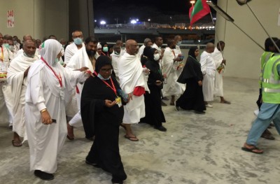 އާންމުންނާ އެކު ދިވެހި ސަފީރަށް ހައްޖު ދަތުރުގެ އެހެން މަންޒަރެއް!