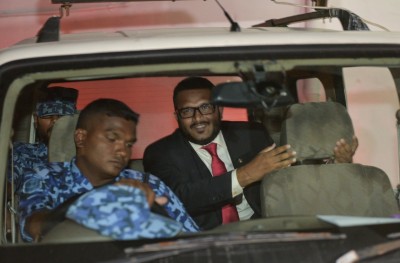 އަލްޖަޒީރާ ޑޮކިއުމެންޓްރީގައިވާ ކަންކަމުގެ ތަހުގީގަށް އަދީބާ ސުވާލު ކޮށްފި