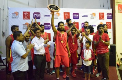 ބާސްކެޓްބޯޅަ ލީގު ޗެމްޕިއަންކަން ޓީރެކްސް ހޯދައިފި