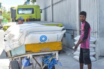 އިސްތިރި، ރޭޑިއޯ، ރައިސް ކުކަރު... ފަގީރުންގެ އެއްޗިއްސެއް ނޫން!