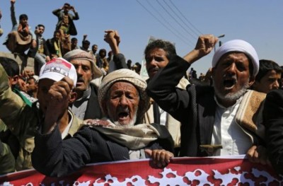 ސައުދީ ބޯޑަރު ކައިރީގައި ތިބޭ ސިފައިންނަށް ހަމަލާ ދޭން ގޮވާލައިފި