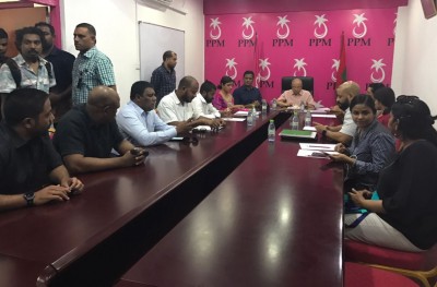 ދެ ފެކްޝަނާ އެކު "އަސްލު ޕީޕީއެމް" އޮޅިއްޖެ!
