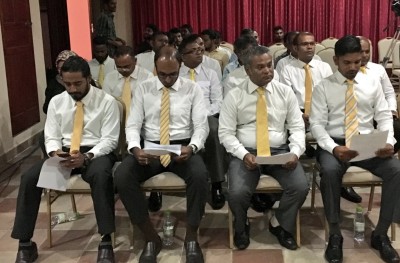 ފިންގަޕްރިންޓް ނެތް މީހުން ވަކިކުރުމުން އެމްޑީޕީގެ ދެބައިކުޅަ އެއްބައި މީހުން ޕާޓީން އުނިކޮށްފި