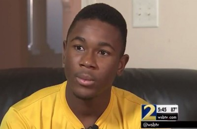 ކޯމާއިން ތެދުވެ ފަރިތަކޮށް ސްޕެއިން ބަހުން ވާހަކަ ދައްކަނީ