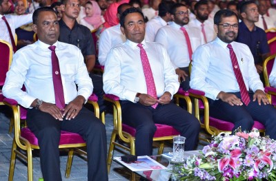 މަޖުބޫރުން ނަމަވެސް ޖަލްސާއަށް ދިޔަ މެމްބަރުންނަށް މަރުހަބާ: މައުމޫން