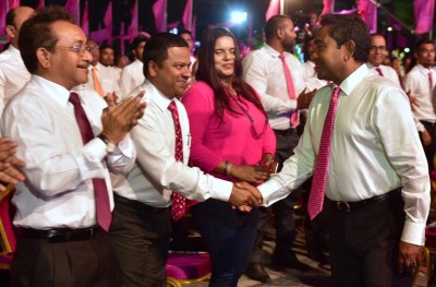 މައުމޫނަކީ އިދިކޮޅު ލީޑަރެއްގެ ގޮތުގައި ރައީސް ޔާމީންގެ ފެކްޝަނުން ސިފަކޮށްފި