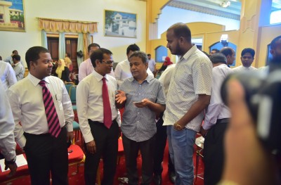 ރެޑް ވޭވް ކެފޭ ހުޅުވުމުގެ މުއްދަތު އިތުރުކޮށްދީފި