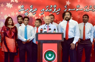 މައުމޫން ވިދާޅުވަނީ ރައީސް ޔާމީން ބަލިކުރެވޭނެ ކަމަށް، އެހެން ކެންޑިޑޭޓަކަށް ތާއީދުކުރައްވާނެ