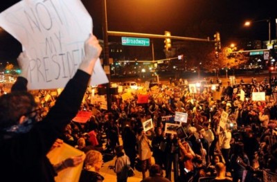 ޓްރަމްޕާ ދެކޮޅު މުޒާހަރާތައް ދެ ވަނަ ދުވަހަކަށް