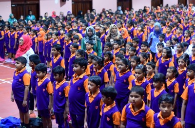 އިންޓަނޭޝަނަލް ސްކޫލުތަކުގެ ދަރިވަރުންނަށް ސްޓޭޝަނަރީ ދިނުން ސަރުކާރުން ހުއްޓާލައިފި