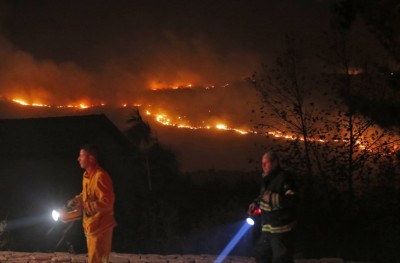 އިޒްރޭލުގައި ރޯވި އަލިފާން ނިއްވައިދޭން ފަލަސްތީނުން އެހީވަނީ