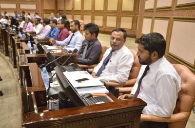 އޭޑީސީ ނަގަން ފާސްކުރީ އުސޫލުތަކާ ހިލާފަށް: ޒުހޫރު