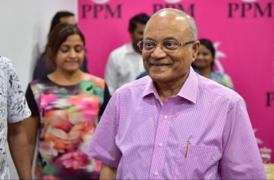 އިންތިޚާބު މައްސަލައިގެ ތެރެއަށް މައުމޫން ވެސް ތަދައްޚުލްވެ ވަޑައިގެންފި